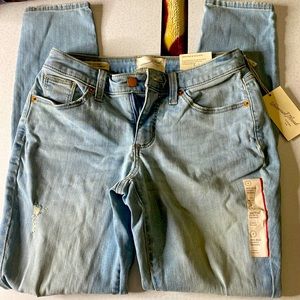 Universal Thread Goods Co. Mid Rise Curvy Skinny 33123